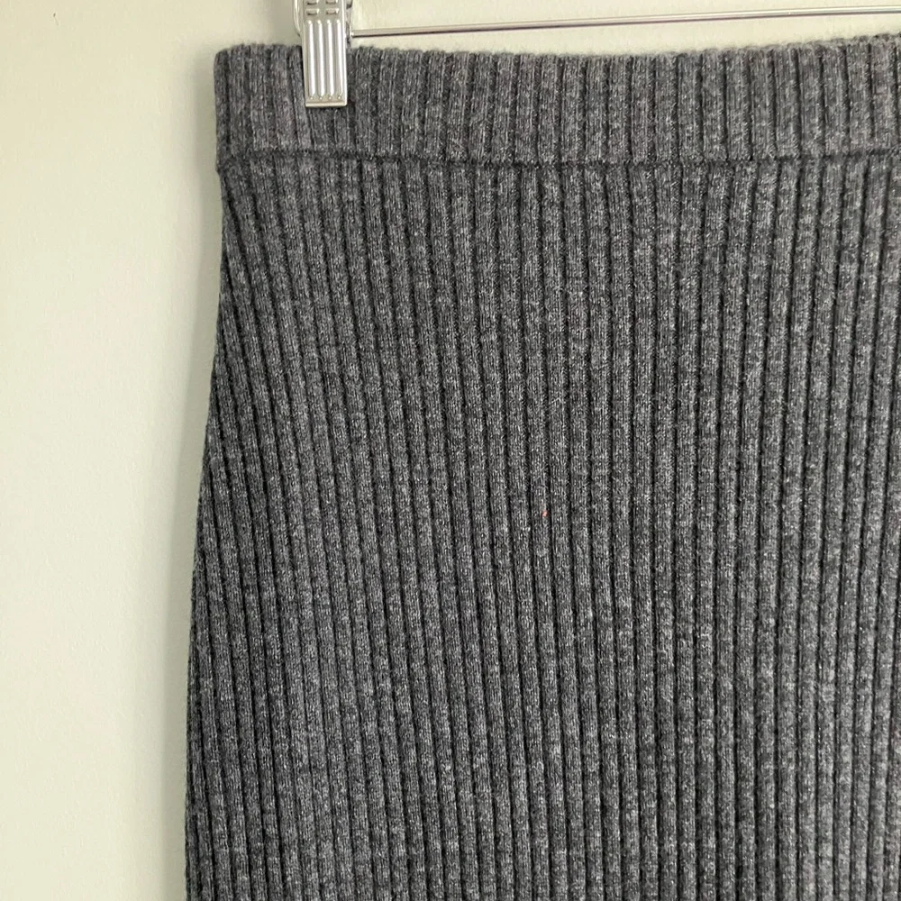 HUGO BOSS Charcoal Grey Ribbed Wool and Cashmere Blend MIDI Skirt Size M NWT - Picture 4 of 15